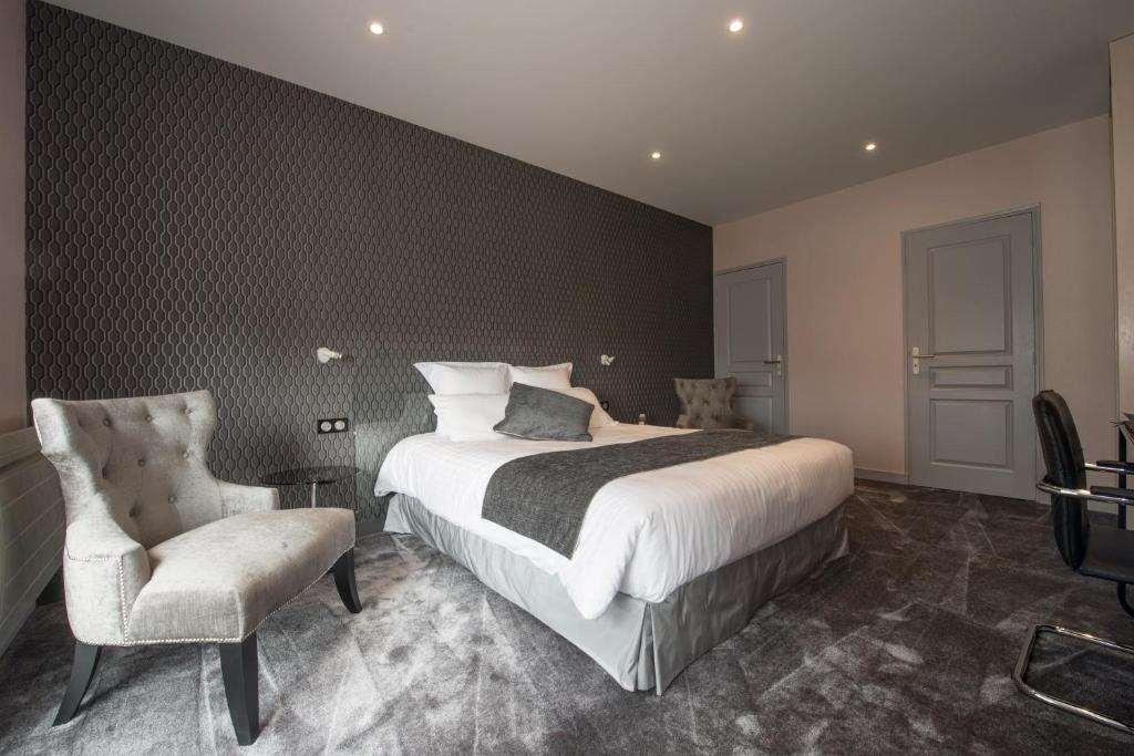 Logis Auberge Bienvenue Doué-la-Fontaine Værelse billede