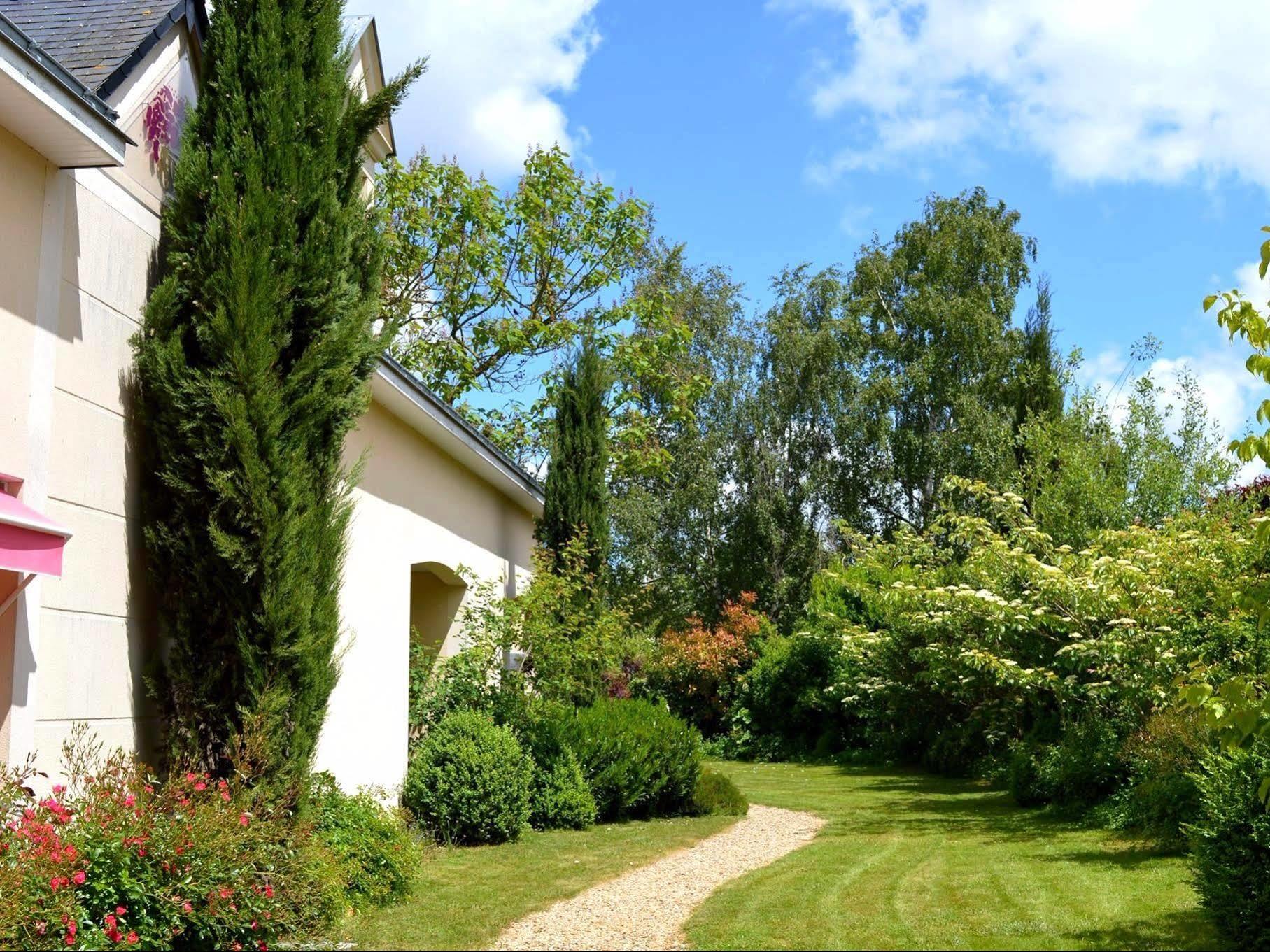 Logis Auberge Bienvenue Doué-la-Fontaine Eksteriør billede