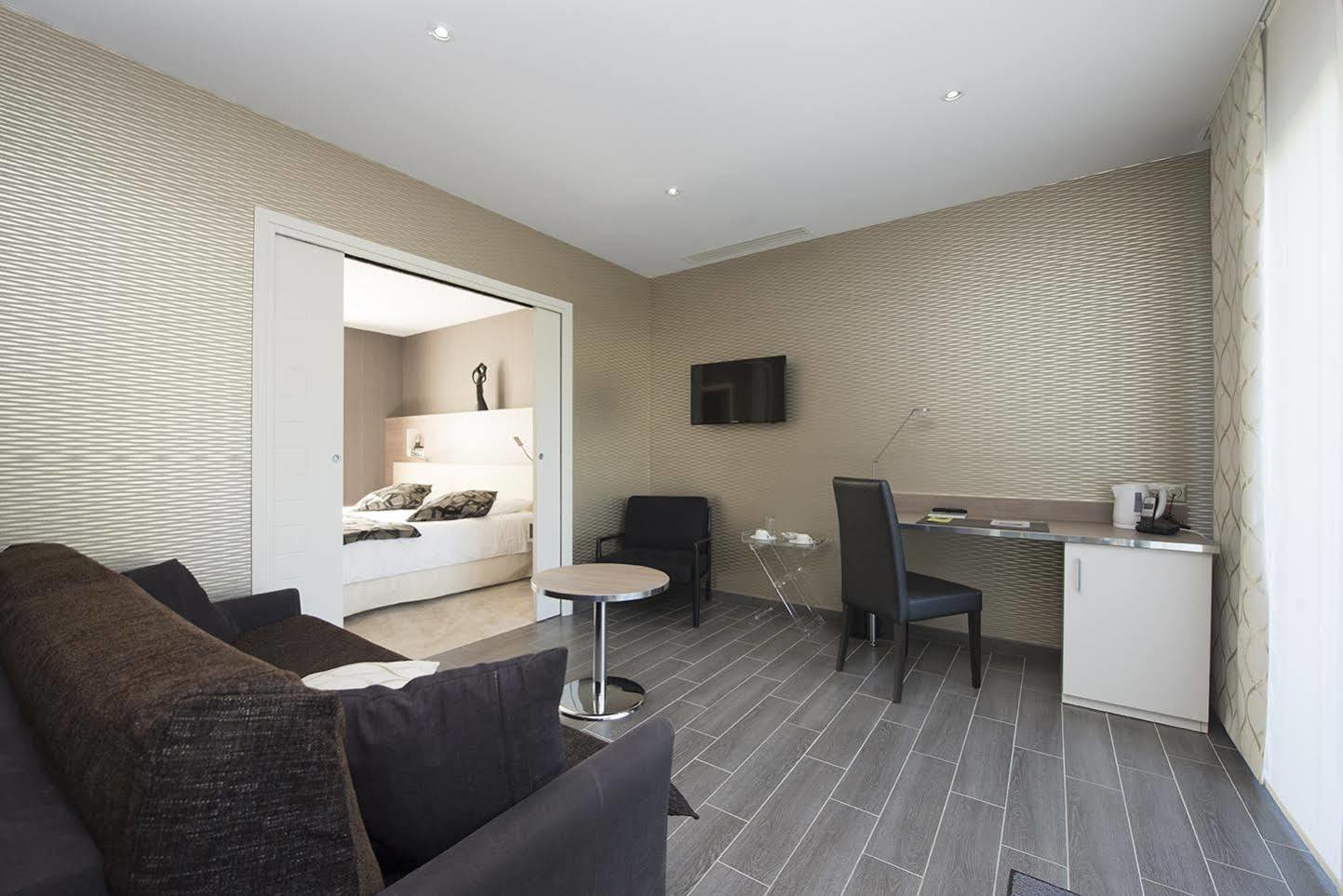 Logis Auberge Bienvenue Doué-la-Fontaine Eksteriør billede